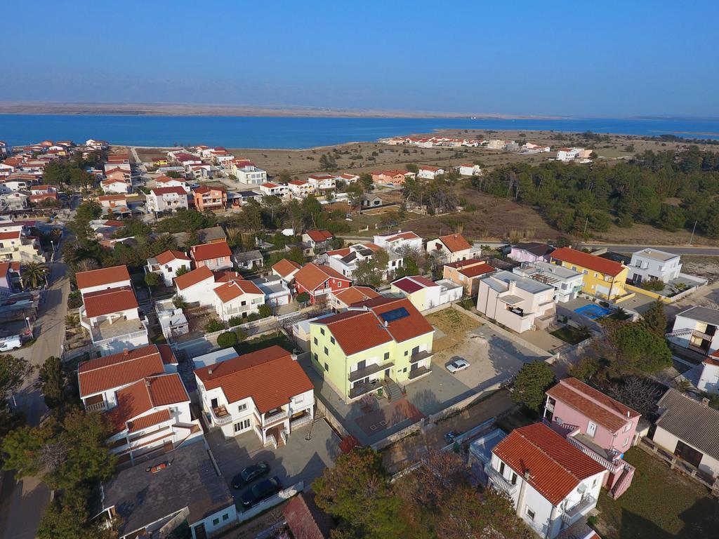 Apartments Tina P Vir Exterior photo